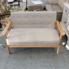 【シンプルなデザイン】 2人掛けソファ  2シーター　木枠フレーム　ソファ　ラブソファ 　木枠フレーム　：ベージュの画像