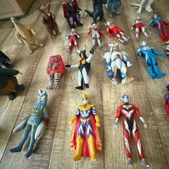 値下げ‼️キレイ‼️ウルトラマン人形セットの画像