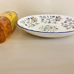 【新品】ROYAL DOULTONの大皿①の画像