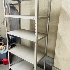 丈夫なスチールラック！2基！！の画像