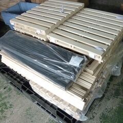 ※取引中/売約済***********　　　　　　第1228回　スノコ　　すのこ　取り放題　未使用　ベッド　ＤＩＹ素材　木材　エラー品　リフォームの画像