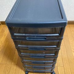 【中古/長期保管品/お引取り限定】■6段収納ケース■キャスター付き■ブラック■プラスチック製■の画像