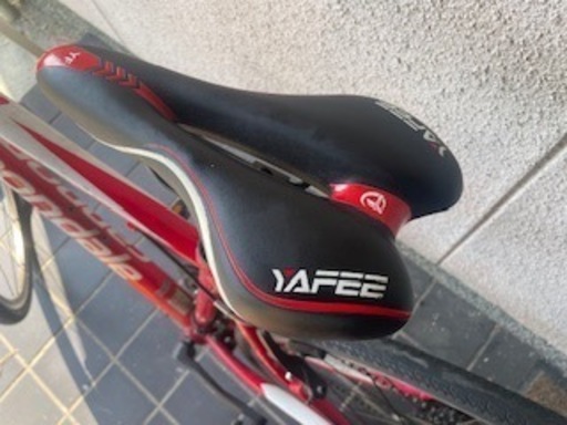 自転車　クロスバイク　通勤　通学キャノンデール　赤