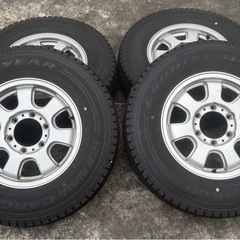 キャラバン　ハイエース　スタッドレス　195/80R15　4本セット　の画像