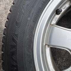 キャラバン　ハイエース　スタッドレス　195/80R15　4本セット　の画像