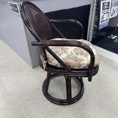 209 藤ラタン回転チェアの画像