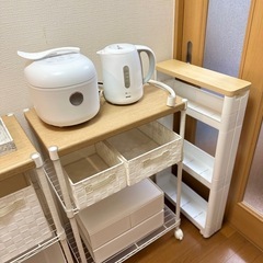値下げしてます⭕️【まとめ売り】ワゴンラック、棚の画像