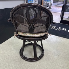 209 藤ラタン回転チェアの画像