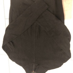 シーバイクロエ　素敵なフロントジップカーディガン　黒の画像