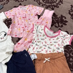 80パジャマ　　他と一緒で100円の画像