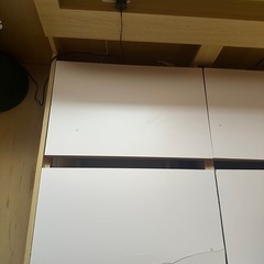 ダブル ベッドフレームの画像