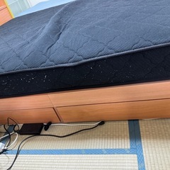 【無料】セミダブルベッドフレーム＆マットレス こたつ収納付きの画像