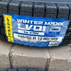 【相談中】軽トラや軽バンなどに最適‼️【新品未使用タイヤ‼️】１２インチスタッドレスタイヤ&ホイールセット✨の画像