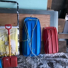 ソリ、スコップの画像