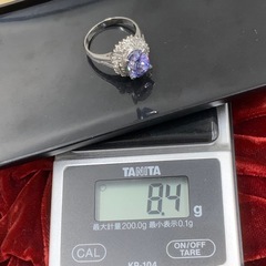 Pt900 サファイア4ct ダイヤ0.6ct　8.4g 約13号　ソーティング付の画像