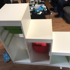 子供用などに使える収納棚の画像