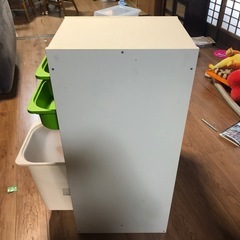 子供用などに使える収納棚の画像
