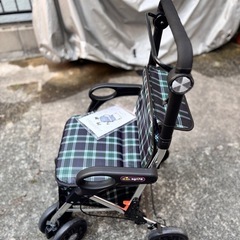 シルバーカー おしゃれ 軽量 コンパクト 座れる 補助具 手押し車 折りたたみ 車椅子 ショッピングカー シルバーカート 買い物カート シニアカートの画像