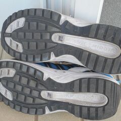 程度良　ミドリ安全　安全靴　２６．５cm　スニーカータイプ　USEDの画像