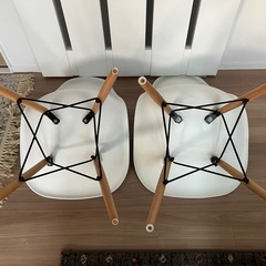 リプロダクト　イームズチェア2脚の画像