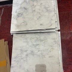 取引中フロアタイルの画像