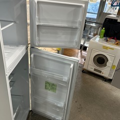 配達可【ヤマダ】冷蔵庫236L★2022年製 クリーニング済み/6ヶ月保証付き【管理番号11312】横の画像