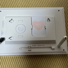 ELECOM  デジタルフォトスタンド　7インチ
の画像