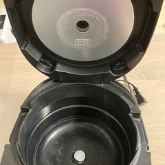 日立 炊飯器（2011年製）の画像