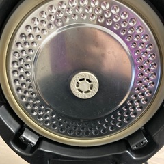 日立 炊飯器（2011年製）の画像