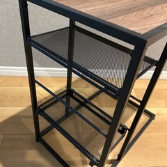 サイドテーブル　木目調の画像