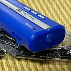 携帯FMラジオ&ライト　新品未使用品品の画像