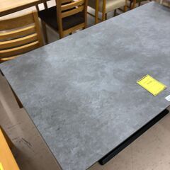 【ジャングルジャングル和歌山店】【Wa3472】ダイニングテーブル 四人用リユースショップ リサイクルショップ 中古家具 中古家電 中古自転車 古着 冷蔵庫の画像