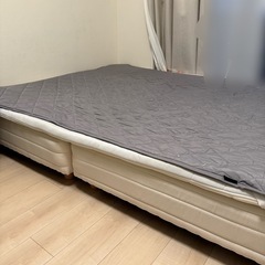 【無料】クイーンベッド+エアウィーヴ　マットレスパッドの画像