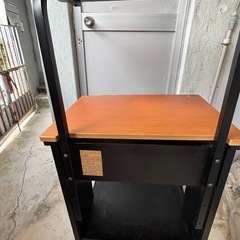 パソコンデスクの画像