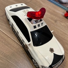 新幹線パズル２枚＋光る音鳴るパトカーオモチャの画像