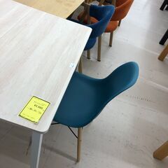 【ジャングルジャングル和歌山店】【Wa3478】ダイニングテーブル 2人用リユースショップ リサイクルショップ 中古家具 中古家電 中古自転車 古着 冷蔵庫の画像