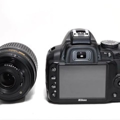 美品✨　Nikon D3000 18-55mm VR 標準ズームレンズ付 初心者セットの画像