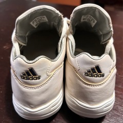 野球スパイクの画像