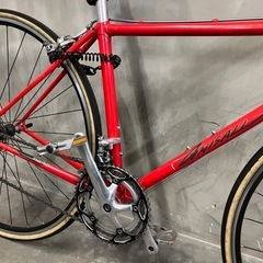 小柄な方、ロードバイクデビューにオススメ！SHIMANO『105』搭載真っ赤なフレームでカッコいいです。の画像