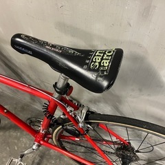 小柄な方、ロードバイクデビューにオススメ！SHIMANO『105』搭載真っ赤なフレームでカッコいいです。の画像