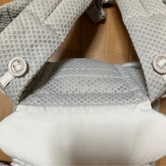 エルゴ　オムニブリーズ 抱っこ紐　　パールグレー
の画像