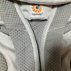 エルゴ　オムニブリーズ 抱っこ紐　　パールグレー
の画像