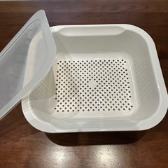 【美品】Richell(リッチェル) 電子レンジ用フタ付容器  レンチン容器   　の画像