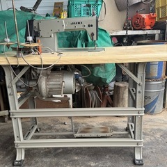 工業用ミシン DDL-227 JUKI 職業用ミシン ジューキ 工業用　業務用　裁縫　手工芸　ハンドクラフト　輸出　貿易　100vの画像