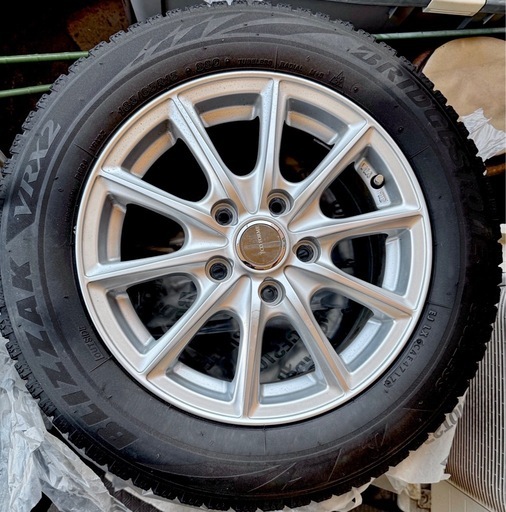 ブリヂストン　スタッドレスタイヤ　5穴PCD114.3mmブリザック VRX2Z 185/65R15