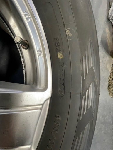 ホイール付き285/60/18 YOKOYAMA ice GUARD GO75