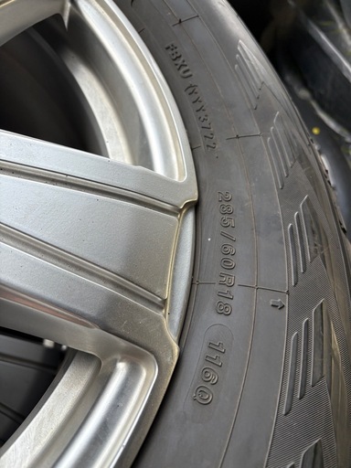 ホイール付き285/60/18 YOKOYAMA ice GUARD GO75