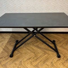 昇降テーブルの画像