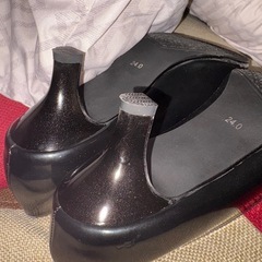 黒 パンプス 24.0cmの画像