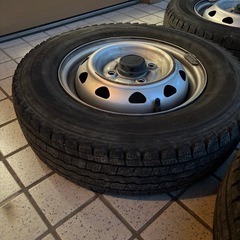 スタッドレスタイヤ　145/R12の画像